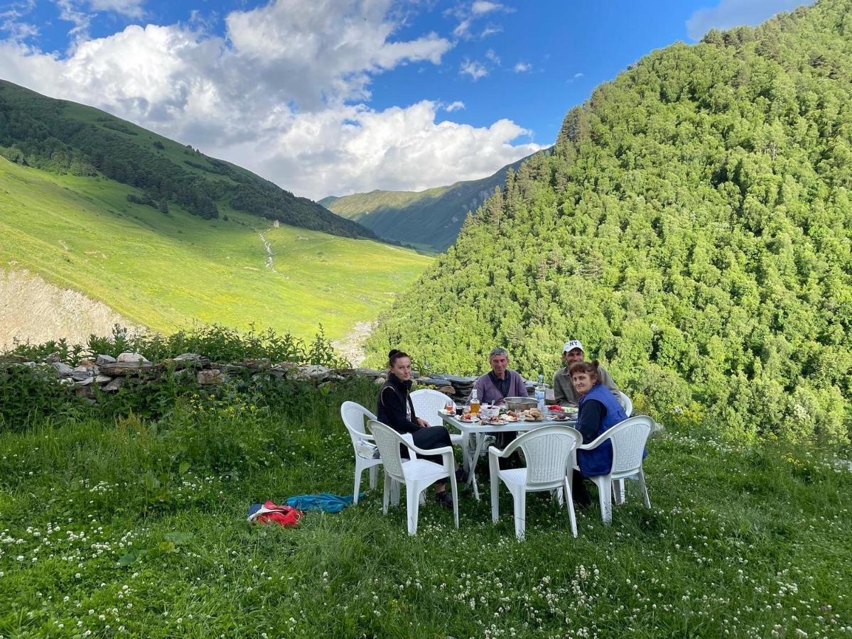 Gunter Guest House Adishi Екстер'єр фото